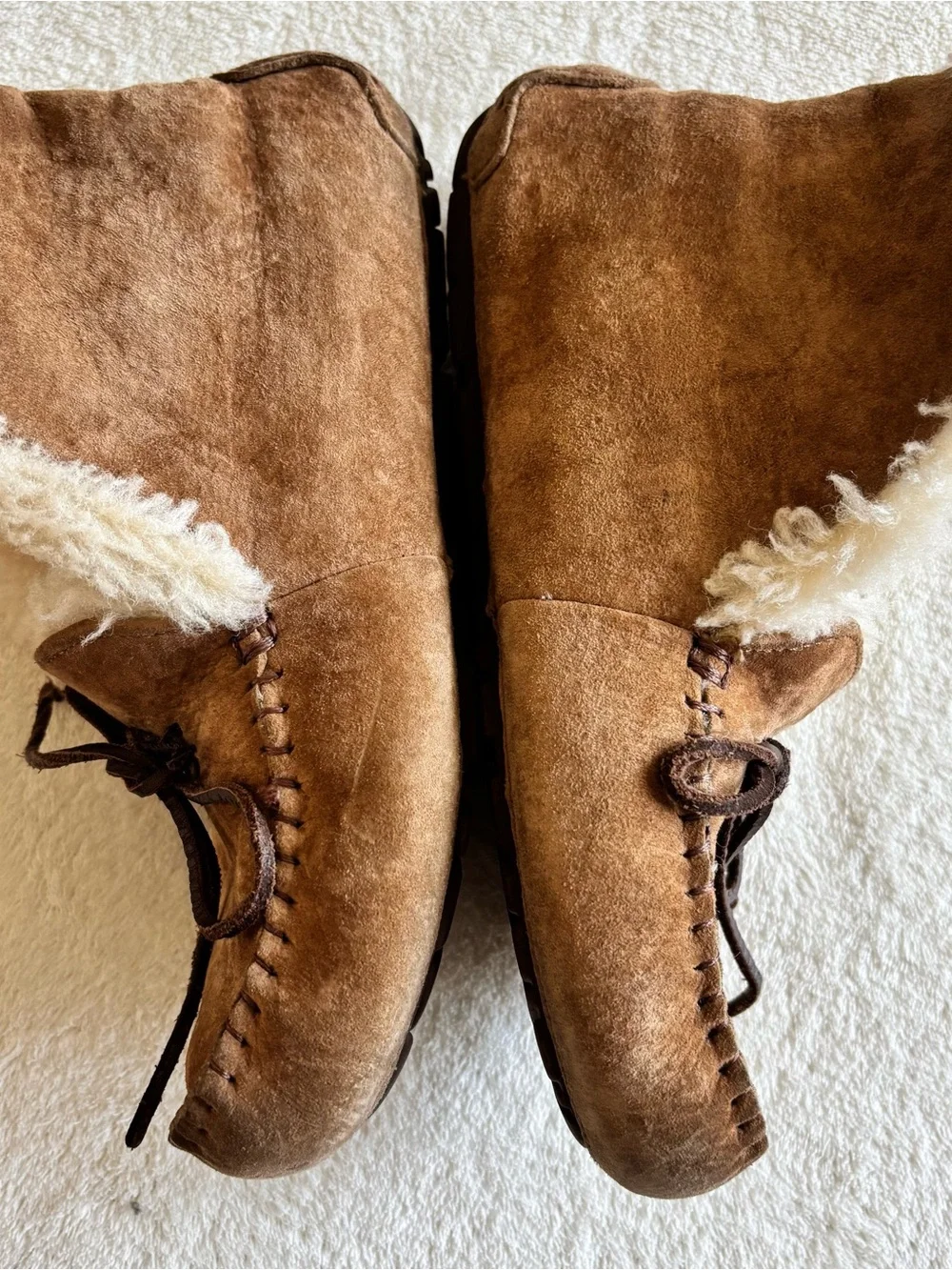 UGG Alena Slipper chestnut suede moccasins booties fur women’s 6